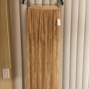 Lace overlay short/skirt combo